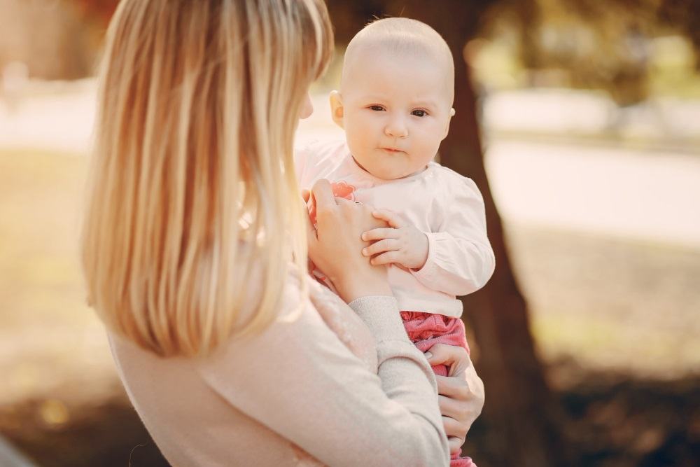 Cele mai comune 5 frici ale mamelor la primul copil – Cum le gestionezi fara stres